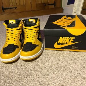 1985 Air Jordan 1 OG Retro Sneakers